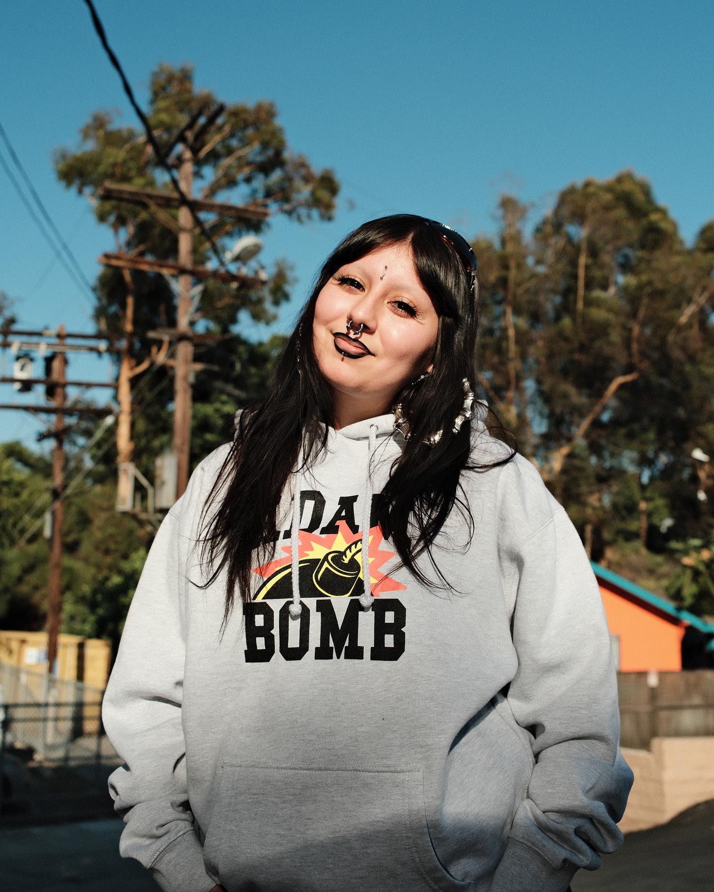 adambomb_1698513488_3223687245664119337_1423195798